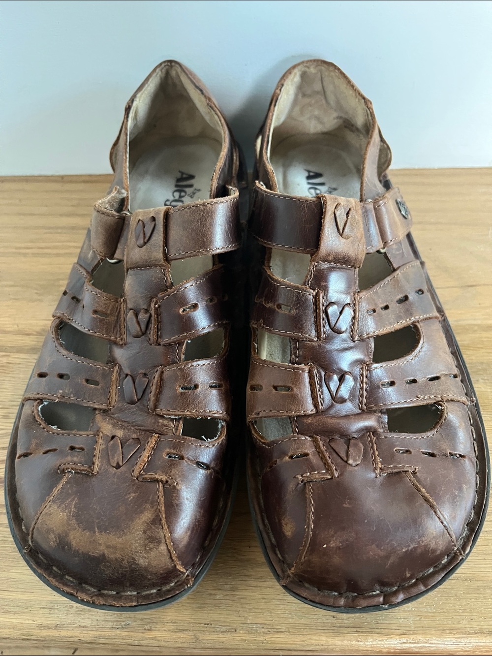 Alegria Men's Brown Leather Fisherman-Style Sandals